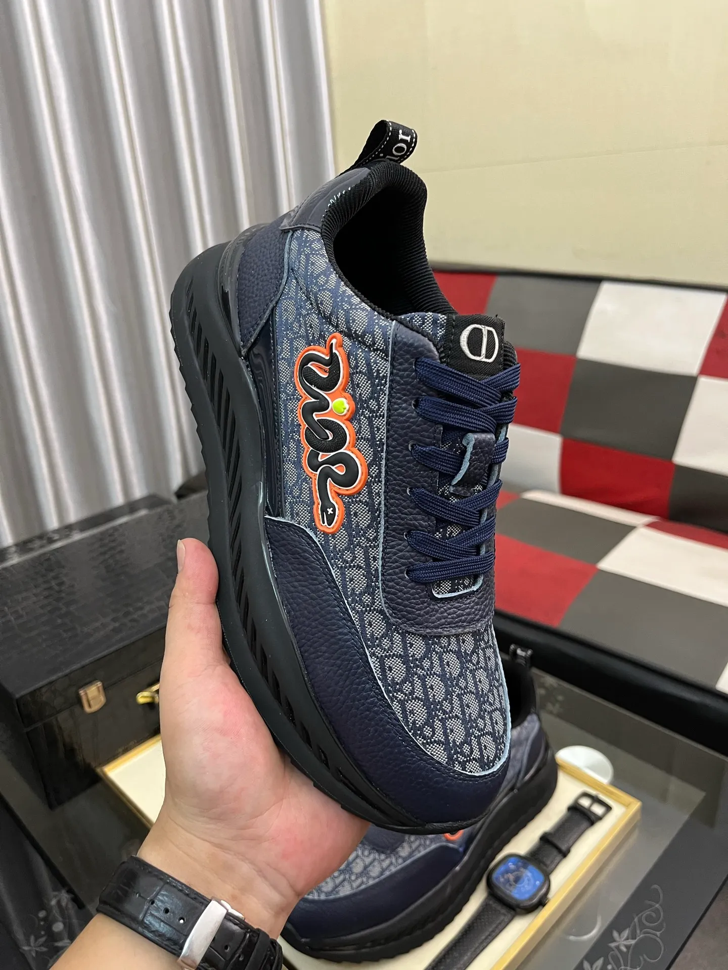 Men's Men's Shoes💰458⌚️⌚️Dior unique modern style sneakers. Counter purchasing 🏃casual leather shoes😍😍 original cowhide leather imported from Italy (refuses to discolor and grind feet) soles: original soles specially provided by the original factory, super cool😍 lace up and walk with wind👍 style design ⚠️ super comfortable and wear-resistant original soles. Just like shooting the real thing 🎬The real thing is better Code number: 38-445⃣️Colors available